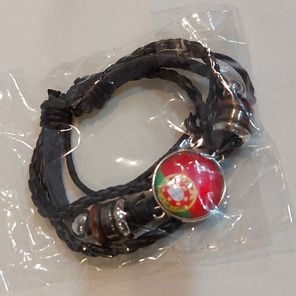 NWOT; Ladie's/Men's Portugal flag leather, adjustable bracelet - Picture 1 of 4